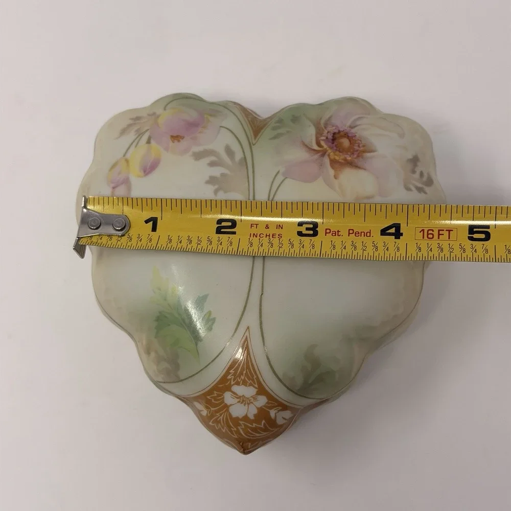 Vtg R.S. Suhl Heart Porcelain Trinket Box Floral Jewelry Dish Japan‎ 4.5